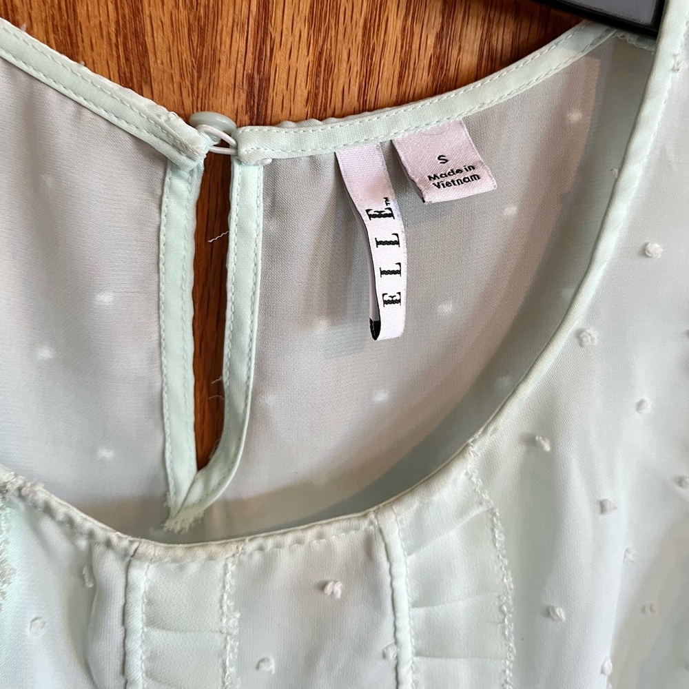 EUC Womens Sheer Elle Tank top